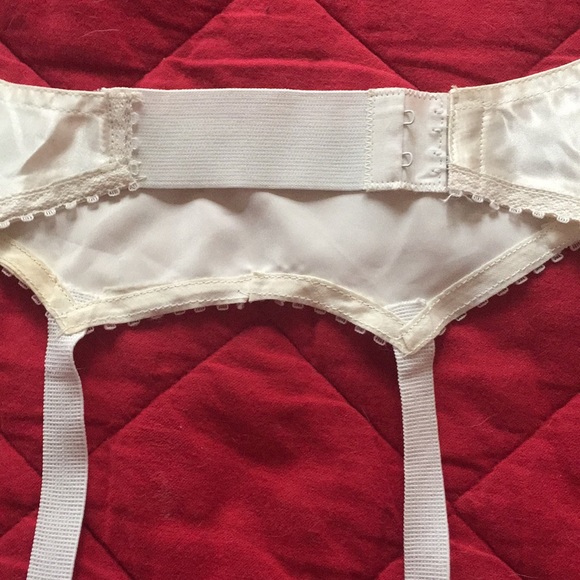 Vintage Garter Belt from 1990 - Picture 4 of 7